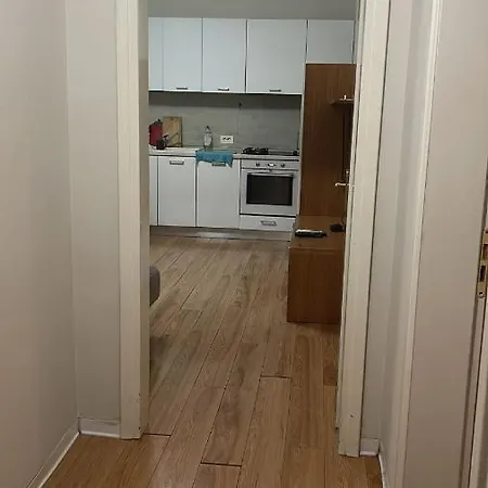 Modern Tirana Apt Close To City Center