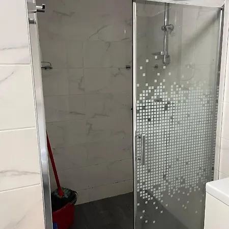 아파트 Modern Tirana Apt Close To City Center